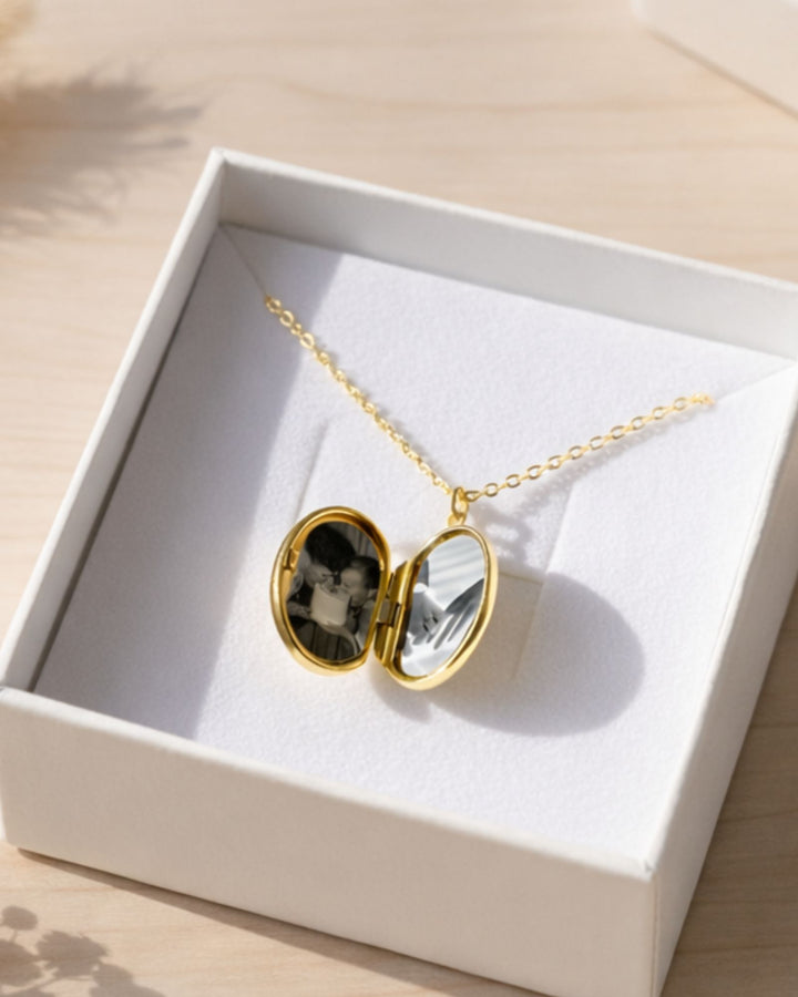 Endless Love Oval Photo Locket - GOLD