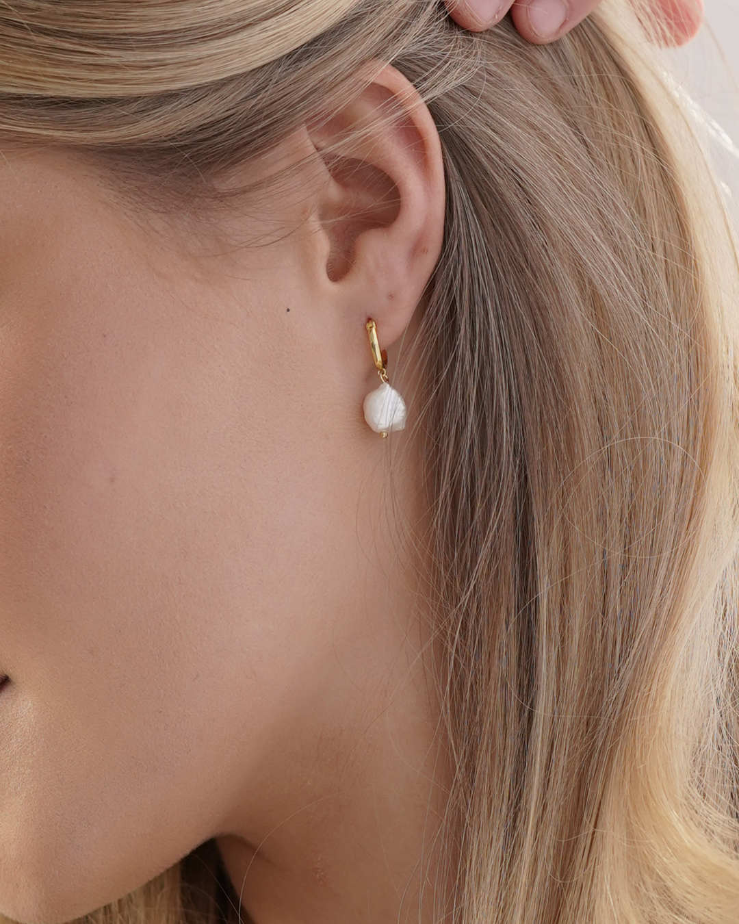 Charlotte Baroque Pearl Earrings - Gold