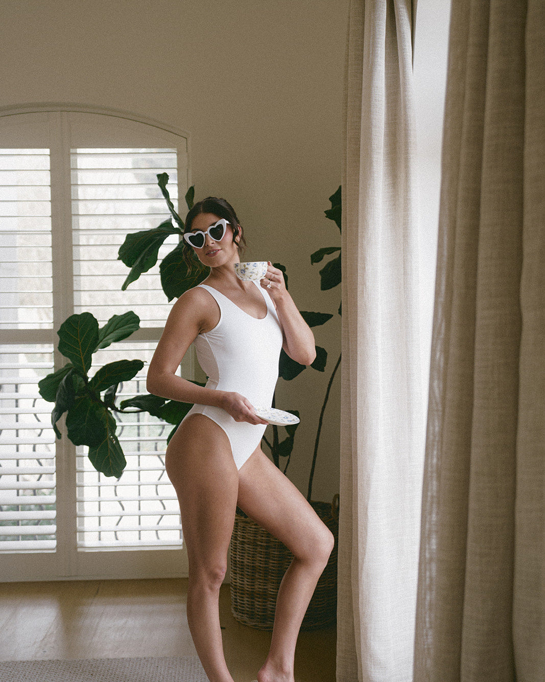 The resort set - Oversized shirt and swimsuit