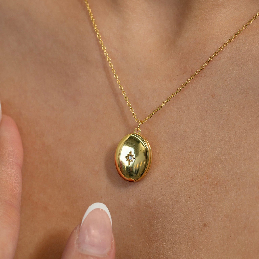 Endless Love Oval Photo Locket - GOLD