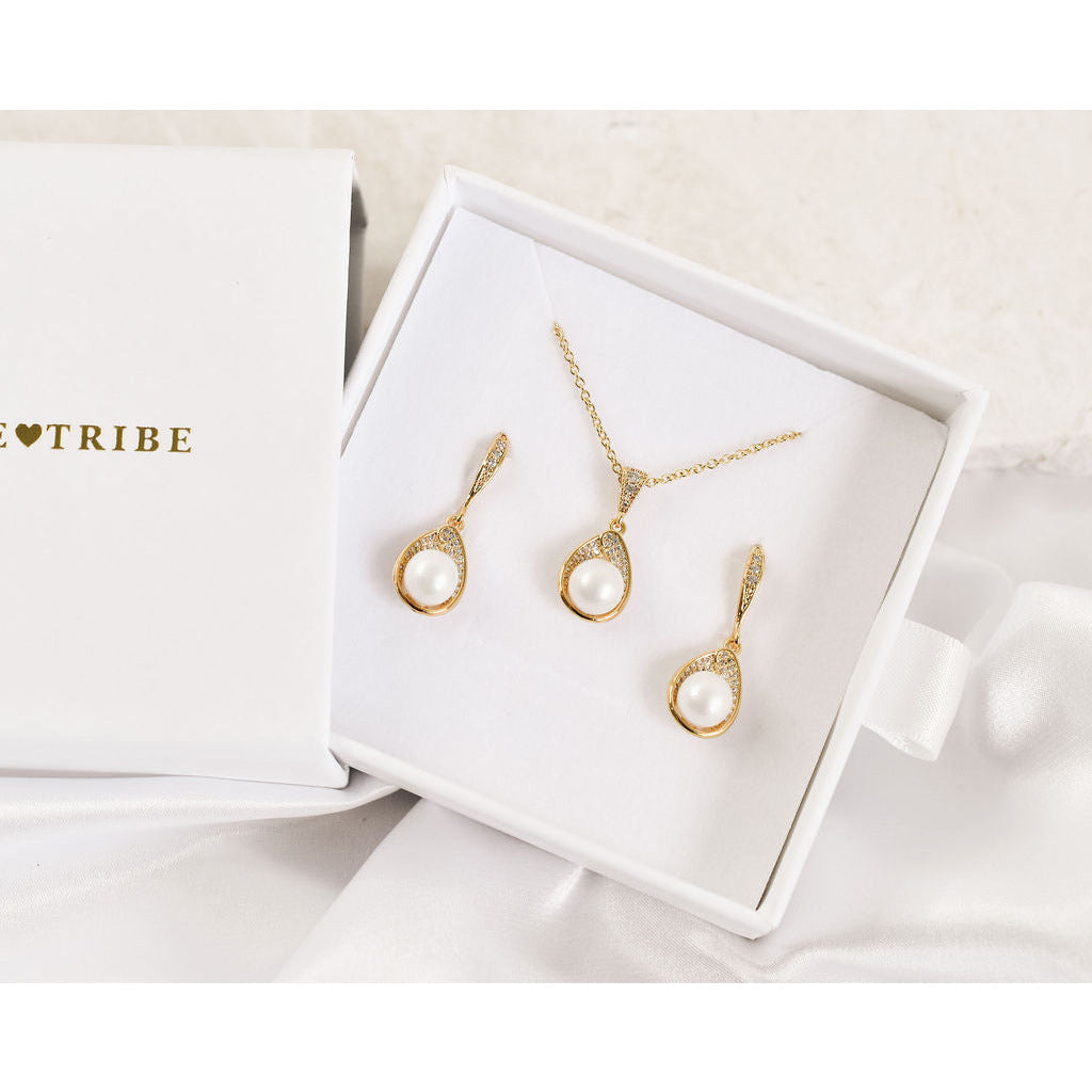 Angelique Pendant and Earring Set - Gold