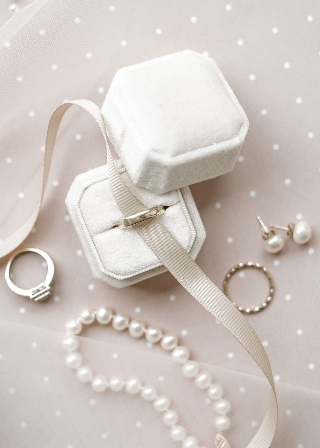 Luxe Velvet Ring Box